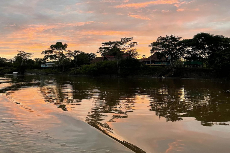 Iquitos: Curso de sobrevivência com habilidades extremas de 7 diasIquitos: curso de sobrevivência de 7 dias com habilidades extremas e refeições