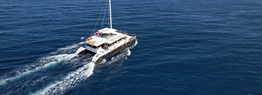 Phuket : excursion en catamaran à Racha et Coral Island avec mousse party