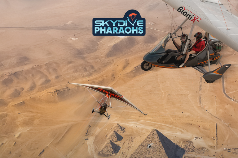 Kairo: Ultraleichtflug über die Pyramiden von GizehKairo: Gizeh-Pyramiden-Ultraleichtflug-Erlebnis mit Video