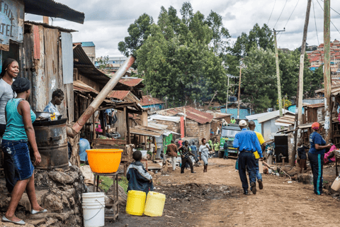 Halve dag privé tour met gids naar de sloppenwijk Kibera in Nairobi.