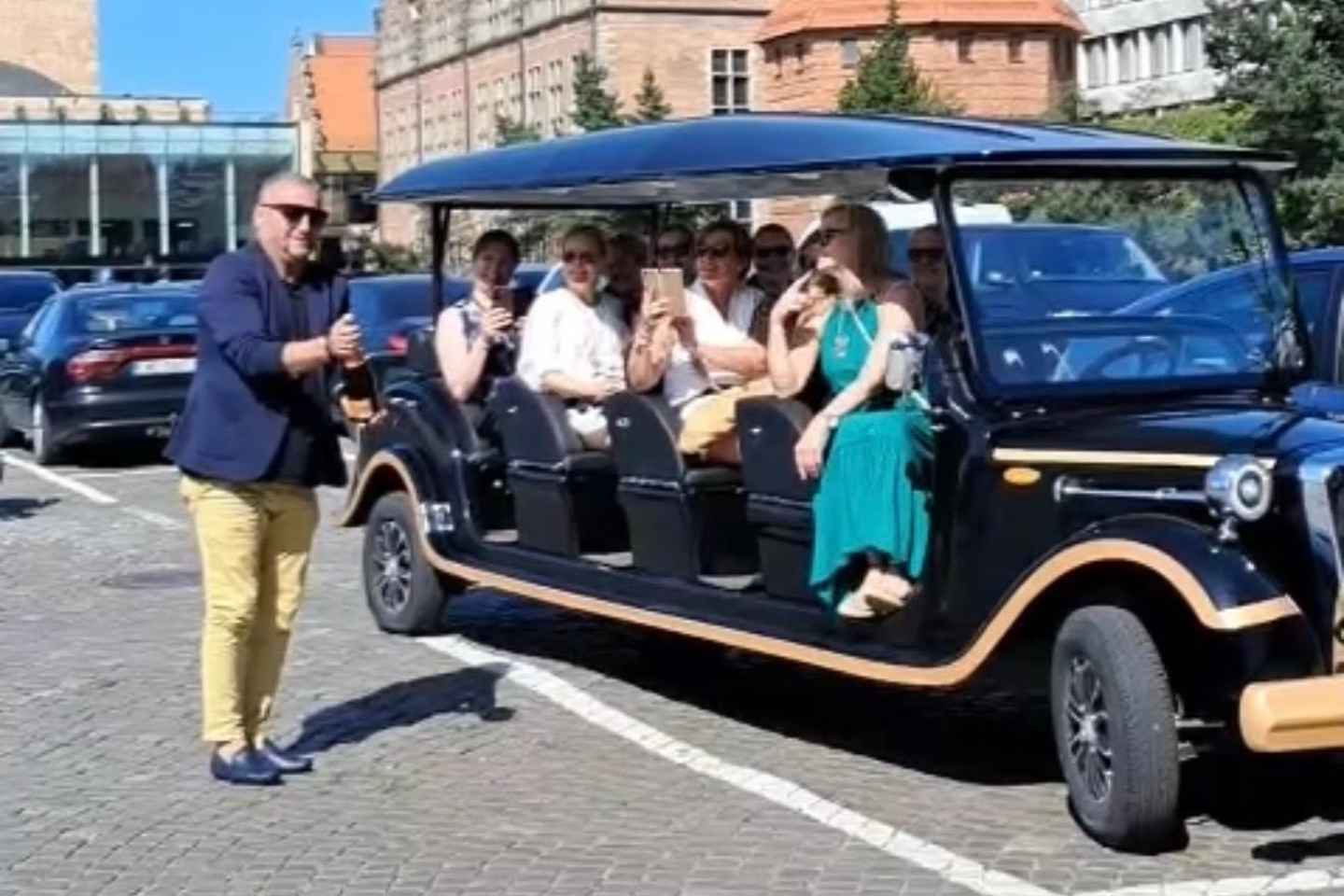 Gdańsk: City Tour by Electric Golf Cart