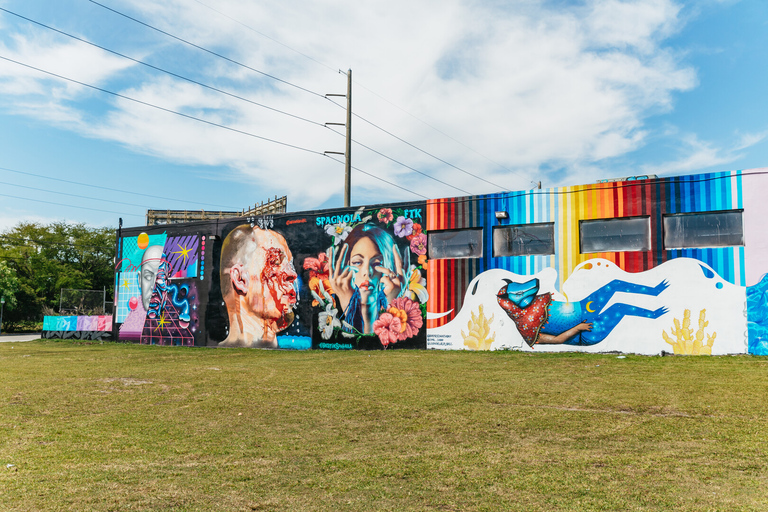 Miami : quartier des artistes de Wynwood en voiturette