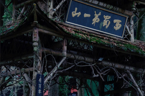 Chengdu Group Tour: Dujiangyan Water System & Mt Qingcheng