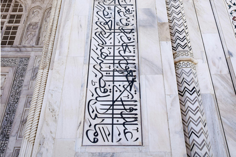 Skip the line Taj Mahal Entry Ticket & Guided Tour Enty Tickets+Tour Guide+ Transportation