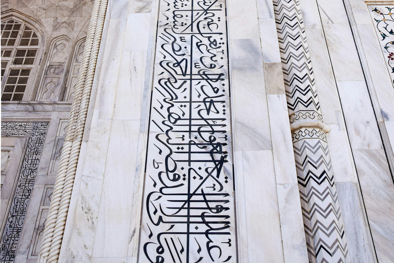 Skip the line Taj Mahal Entry Ticket & Guided Tour Enty Tickets+Tour Guide+ Transportation