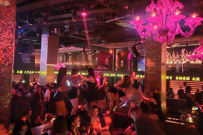 Las Vegas: Night Out at Clubs with Free Drinks and Party Bus Latin Club Crawl