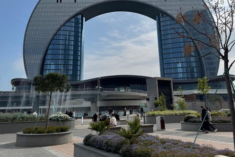 Modern Baku: Architecture & Urban Transformation Tour
