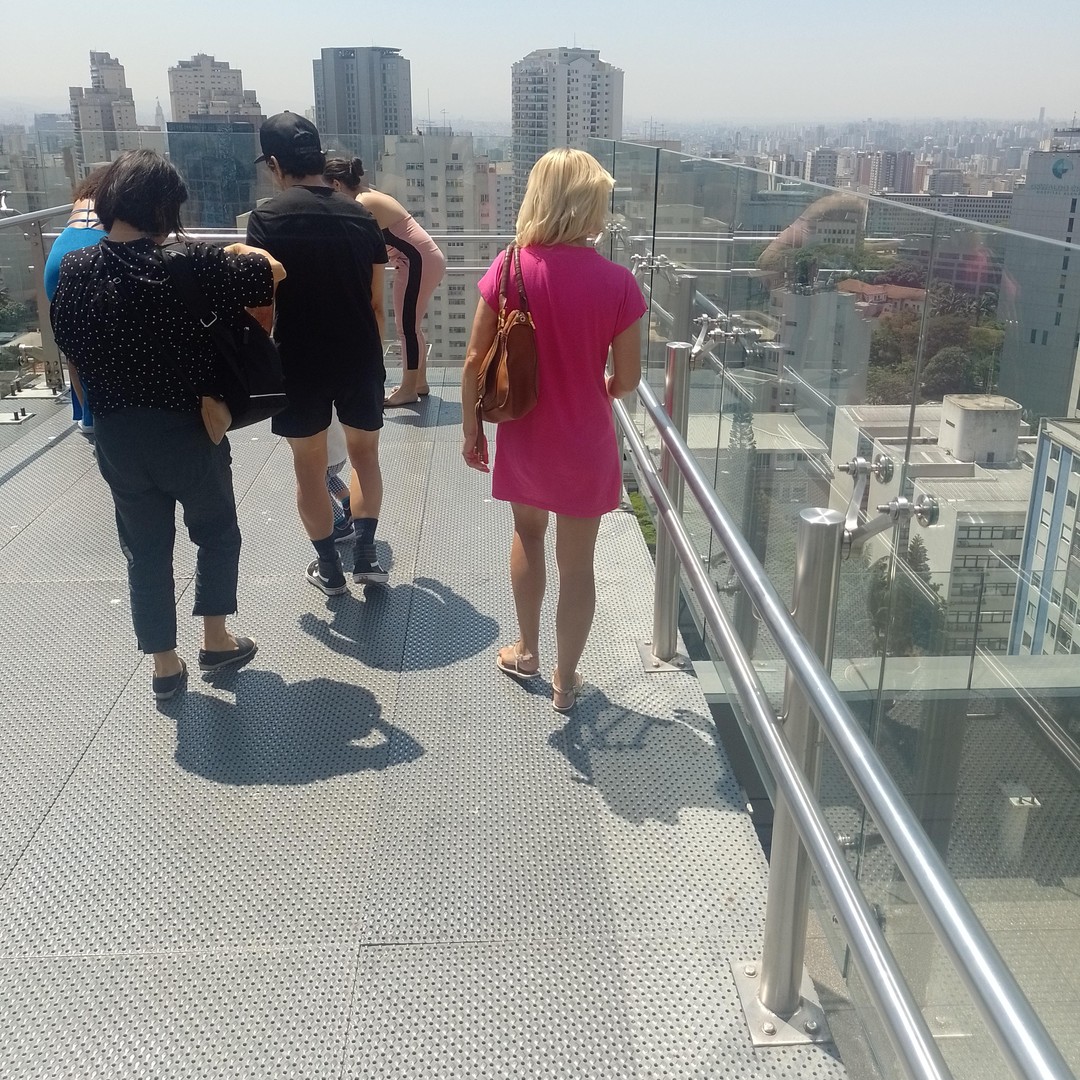 Colagem de mídia