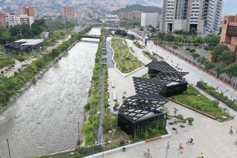 Medellín: City Tour, Botero, Comuna 13 & Metrocable