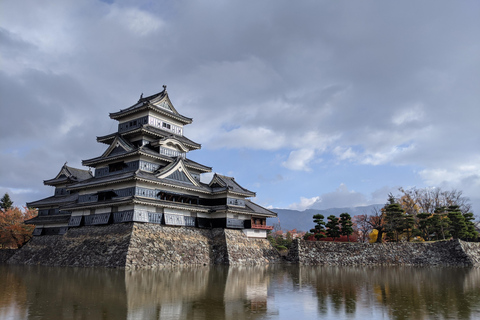 Matsumoto : Combat à l&#039;épée de samouraï, château et illumination