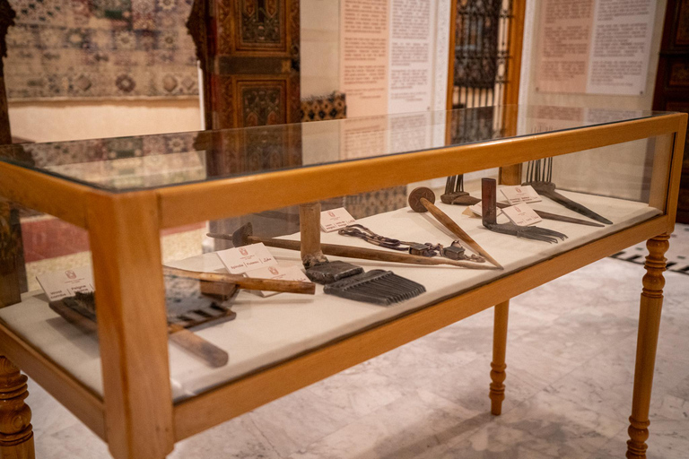 Marrakech: Carpet Museum Tour & Moroccan Rug Shopping