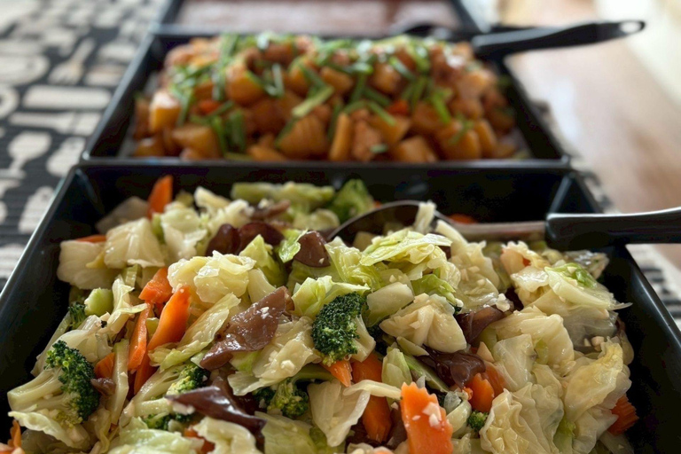 Phuket : excursion en yacht avec déjeuner sur les îles Coral et RachaPhuket : excursion en yacht vers les îles Coral et Racha avec déjeuner