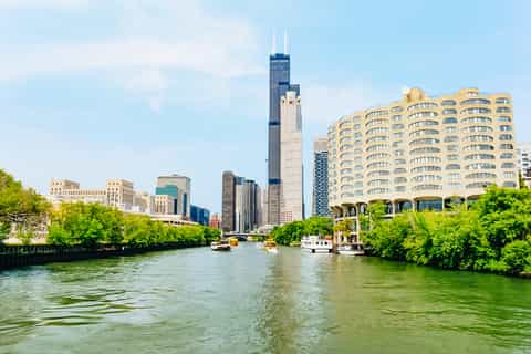Chicago: 75-Minute Architecture Cruise by Speedboat