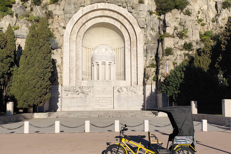 Nizza: tour della città in famiglia in bicicletta Taxi elettrico (4 posti)