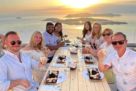 Santorini: Lille gruppe Sunset Wine Tour med Santo Winery