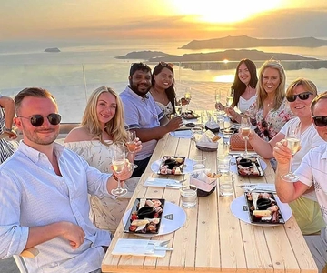 Santorini: Small-Group Sunset Wine Tour with Santo Winery