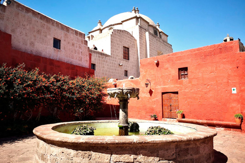 Entrada al Monasterio de Santa Catalina