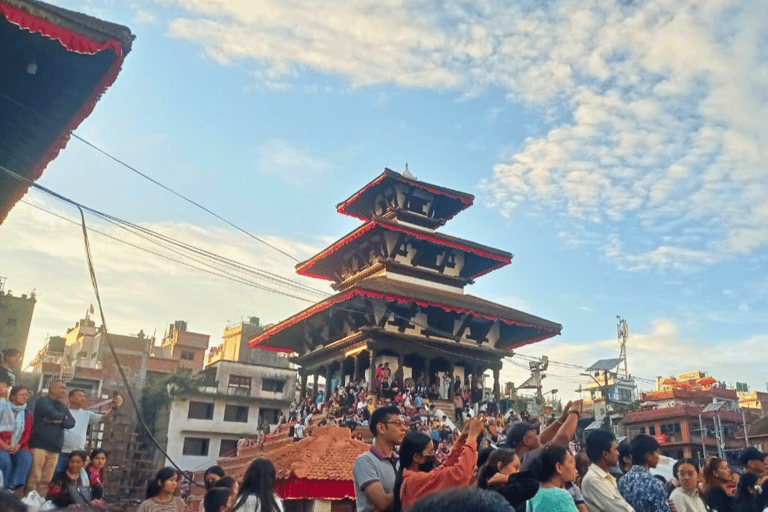 Katmandu: Wycieczka piesza z Monkey Temple i Durbar SquareKatmandu: Wycieczka piesza z wizytą w Świątyni Małp i na placu Durbar Square