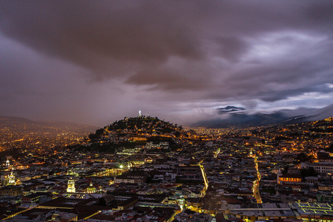 基多晚间之旅：殖民地灯光和当地生活