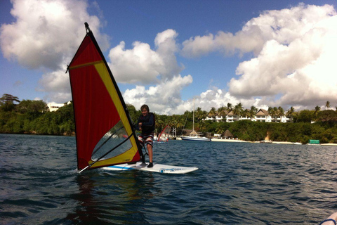 Mombasa: Viaje en windsurf por la costa3 horas de clase