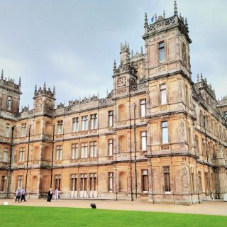 Full-Day Downton Abbey, Oxford and Bampton Tour from London