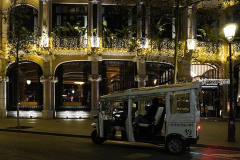Barcelona: Private Christmas Lights Tour by Eco Tuk Tuk Barcelona: Christmas Lights Tour by Private Eco Tuk Tuk