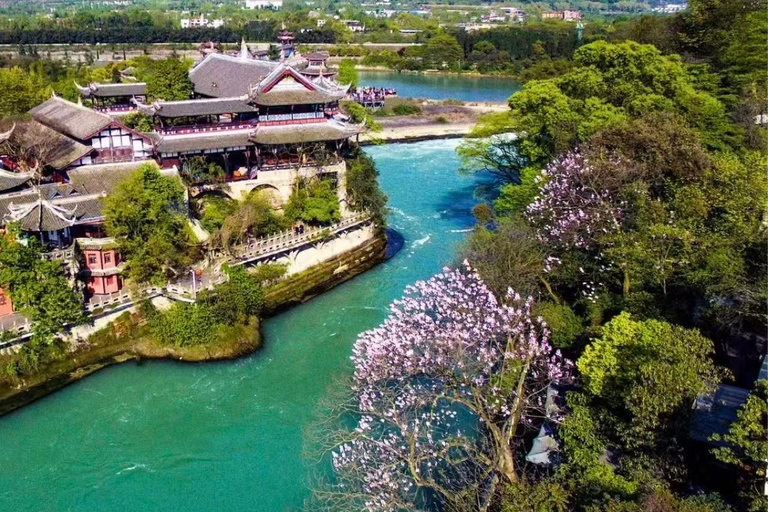 Sichuan：Dujiangyan & Panda Valley +opt Guide Dujiangyan Admission + pick up/drop off servie
