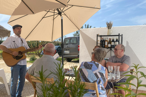 Lagos/Praia da Luz: Wine Tour, Tastings, Tapas, and MusicShared Tour without Pickup