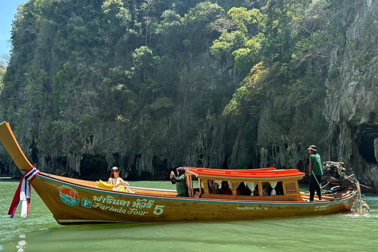 Phuket : sortie en bateau à longue queue privé dans la baie de Phang NgaPhuket : sortie privée en bateau à longue queue dans la baie de Phang Nga