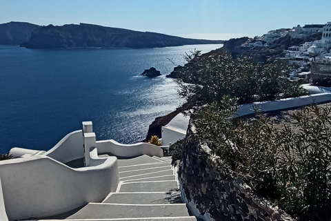 Descubre los encantos de Santorini: Excursión de un día privada desde Creta