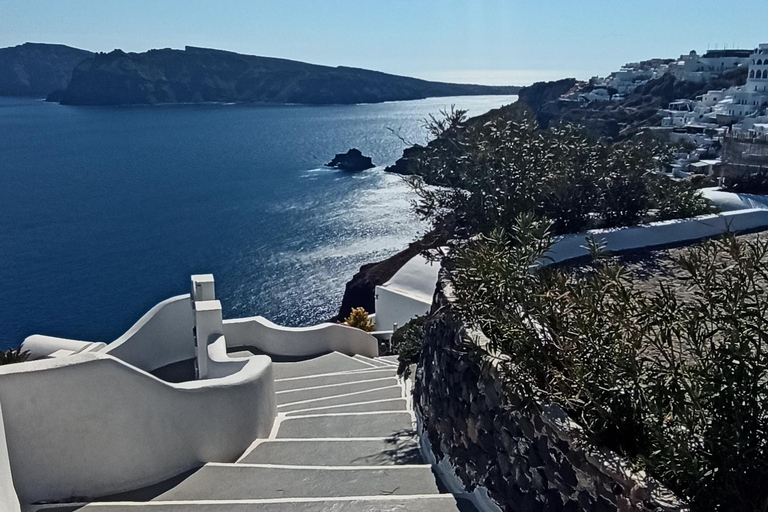 Descubre los encantos de Santorini: Excursión de un día privada desde Creta