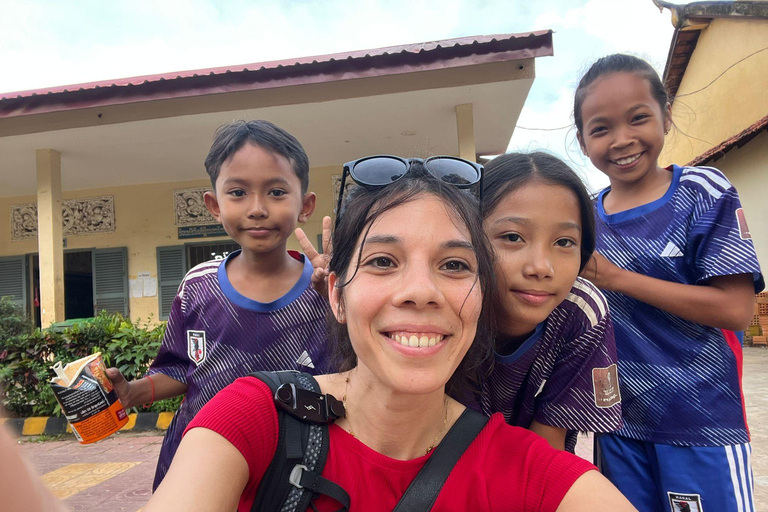 Phnom Penh: Silk Island School Visit with Activities