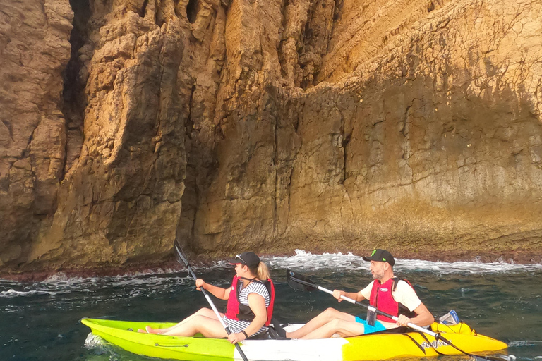 Jávea: Kajaktocht van Granadella Beach naar de zeegrotten