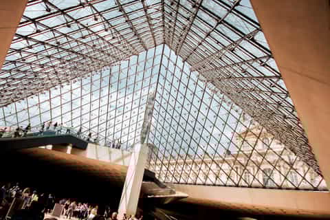 Paris: Louvre Museum Timed-Entrance Ticket