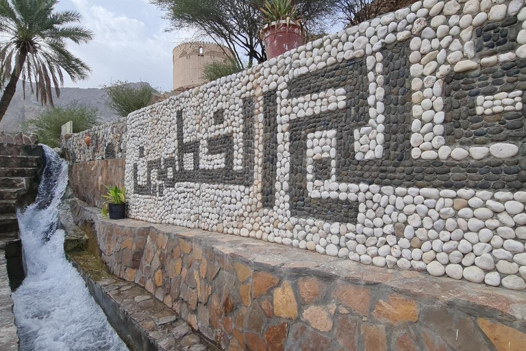 Muscat: 3-Day Oman Highlights Tour – Beach, Desert, Mountain
