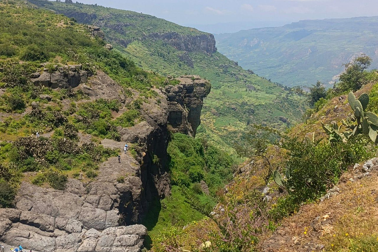 Entdecke Bule nile und die Portugal-Brücke.