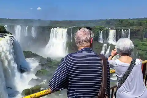 Excursión privada de un día a ambos lados de las cataratas