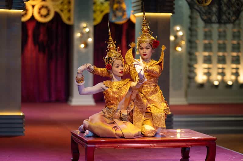 Siem Reap Devi Theater Apsara Show met lokaal/westers diner