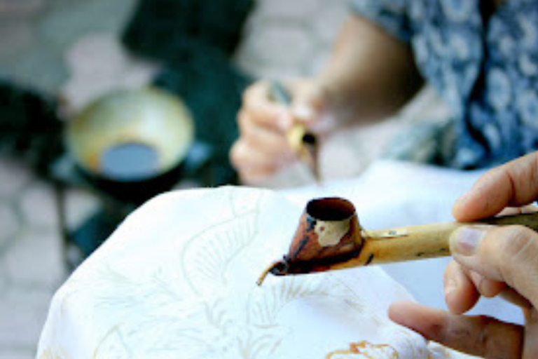 Batik Through the Eyes of a Local Balinese Family Hands-on Batik in a Balinese Family Home (Hotel Pickup)