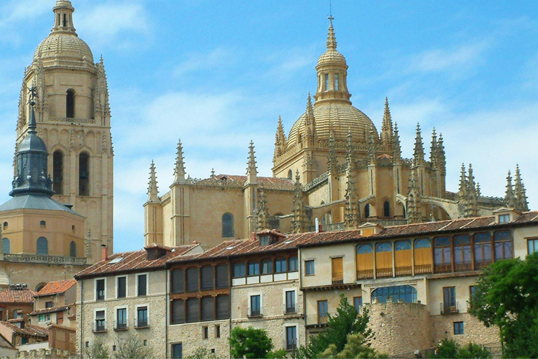 From Madrid: Full Day Trip to Segovia and Toledo