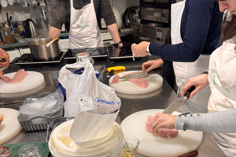 Lyon: Cook a seasonal menu with products from local producers