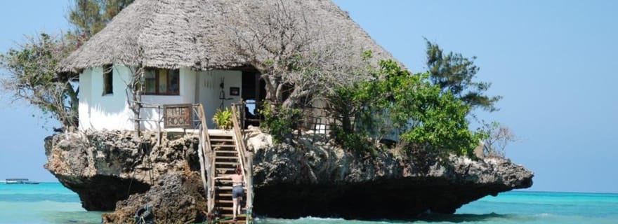 Excursion au Rock Restaurant et détente sur la plage de Mtende