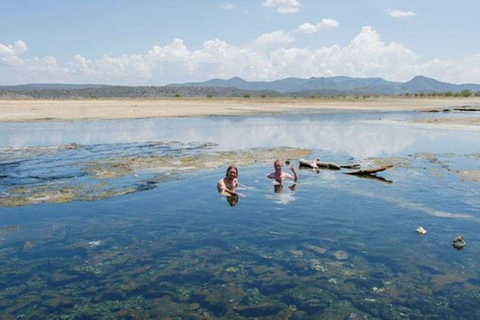 From Nairobi: Lake Magadi 2-Day Trip with Game Drive & Hike