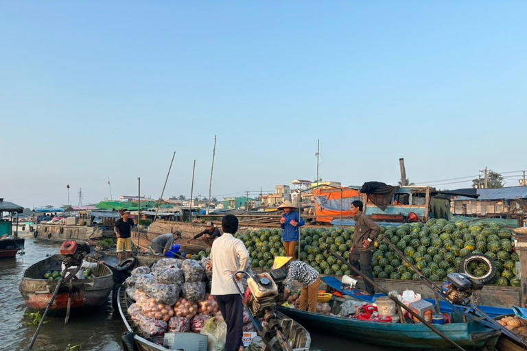 Can Tho: Floating Market, Canal, Cacao Farm & Mekong' Life Private tour with English speaking guide
