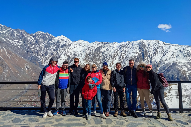 Gruzińska autostrada wojskowa, Ananuri, Gudauri, Kazbegi i lunch