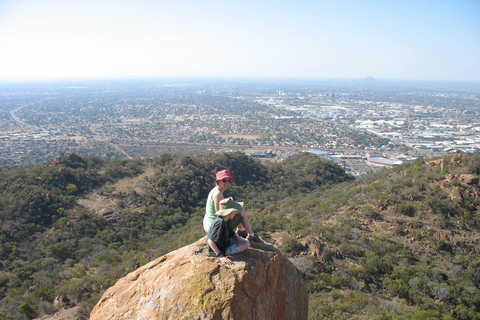 Gaborone: Kgale Hill Hike and Gourmet Picnic Experience