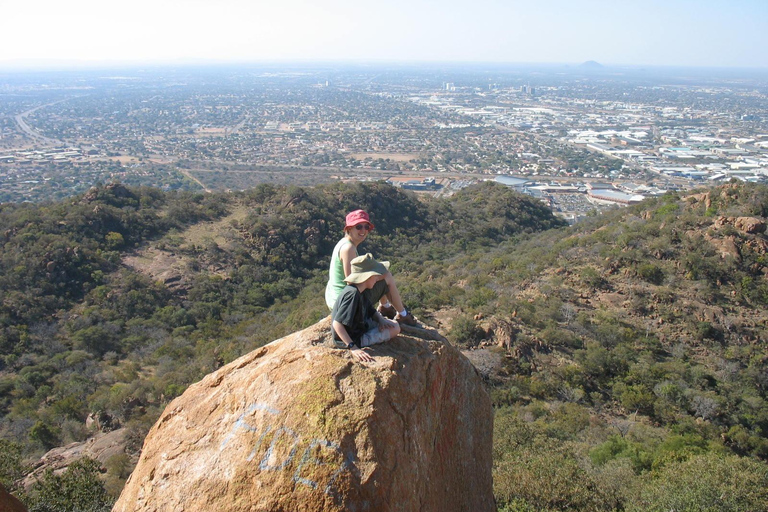 Gaborone: Excursión a la colina de Kgale y experiencia de picnic gourmetGaborone: Excursión a la colina de Kgale y experiencia gastronómica con picnic