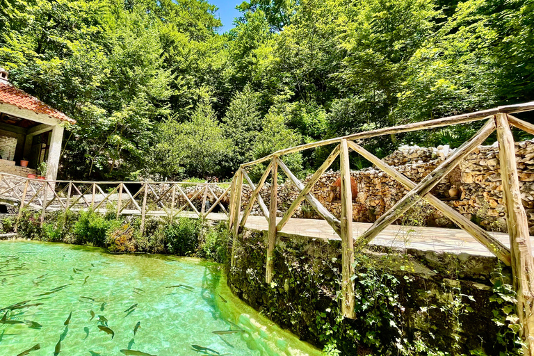 Tagestour mit dem Land Rover zum Berg Dajti und zum Wasserfall Shengjergj