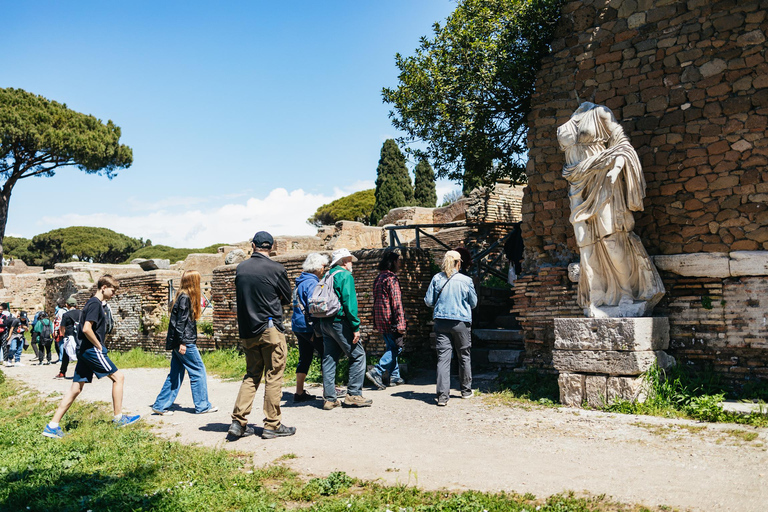 Roma: Antigua Ostia Antica: Excursión guiada de medio día en tren