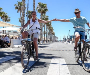 Malaga Bike Tour - Old Town, Marina & Beach